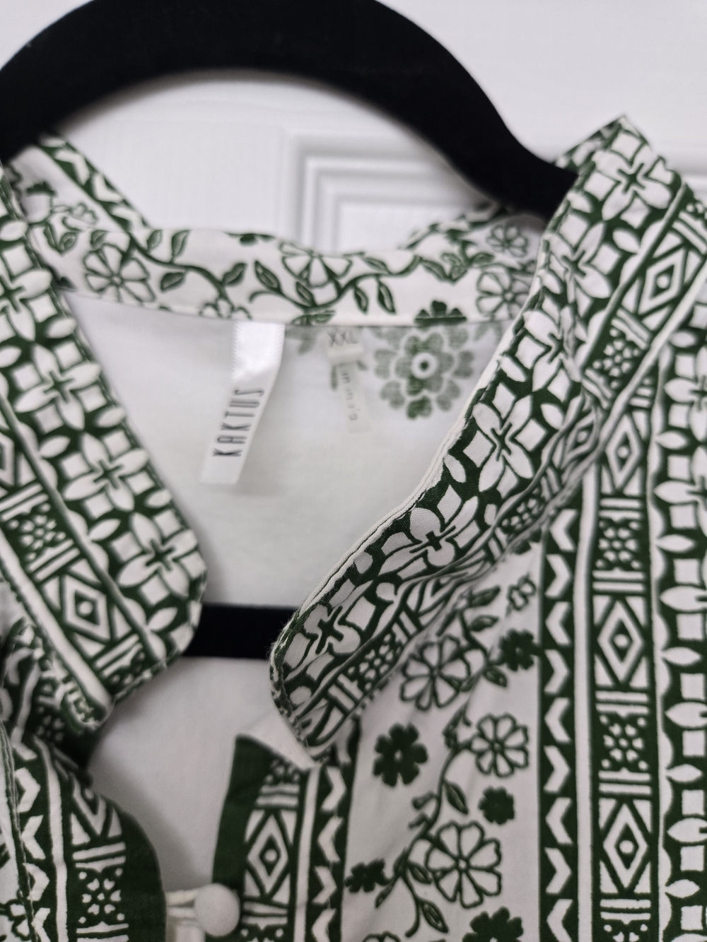 Kaktus White Mandarin Collar Button Maxi Dress with Green Print and Waist Tie - Picture 3 of 4